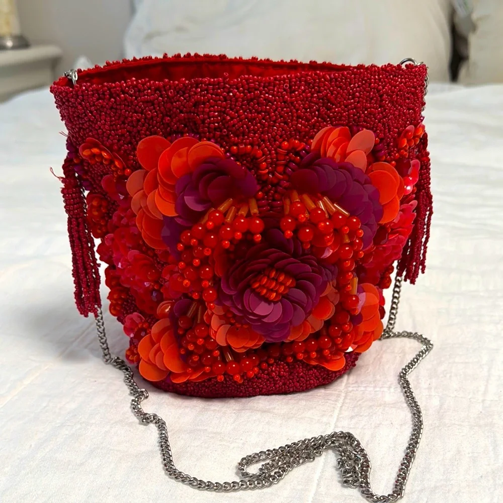 Red Beaded Floral Women's Bag - Picture 1 of 4